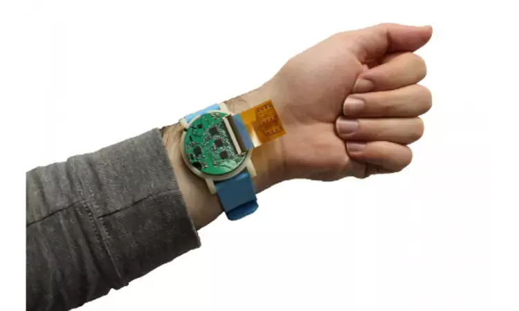 Wristwatch device may help improve athletic performance, prevent injury