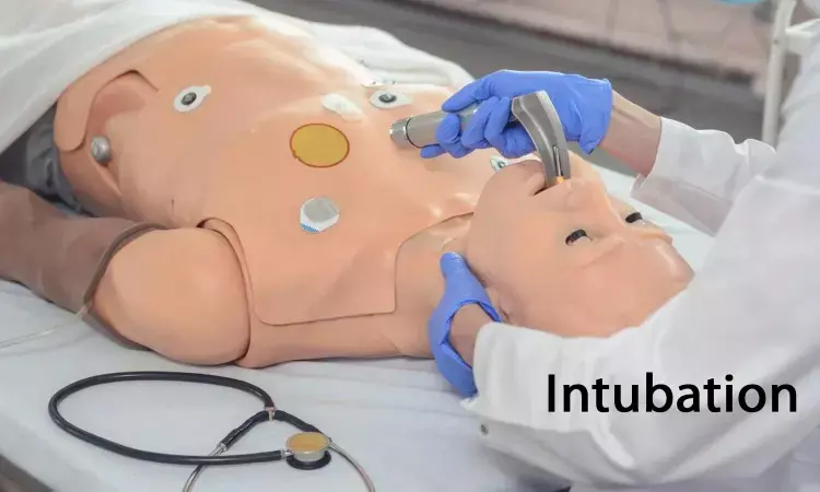 Can posture of Anaesthesiologist affect outcomes of laryngoscopy and tracheal intubation?