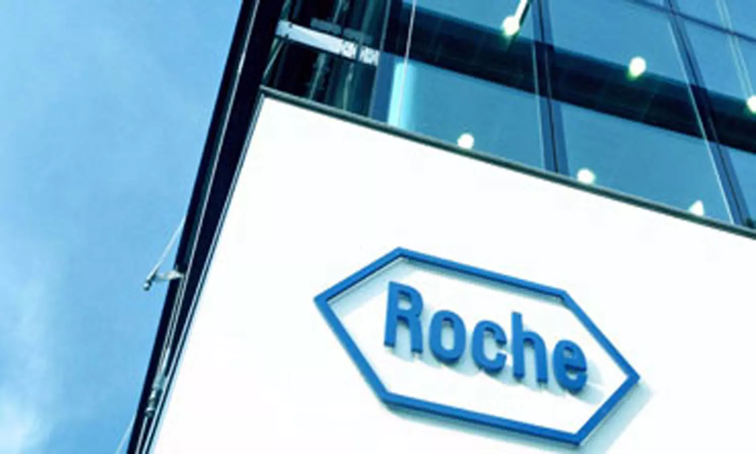 Roche highly anticipated cancer immunotherapy fails in first late-stage trial