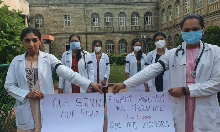 Highest Fee, Lowest Stipend: Resident Doctors in Karnataka demand revision of pay