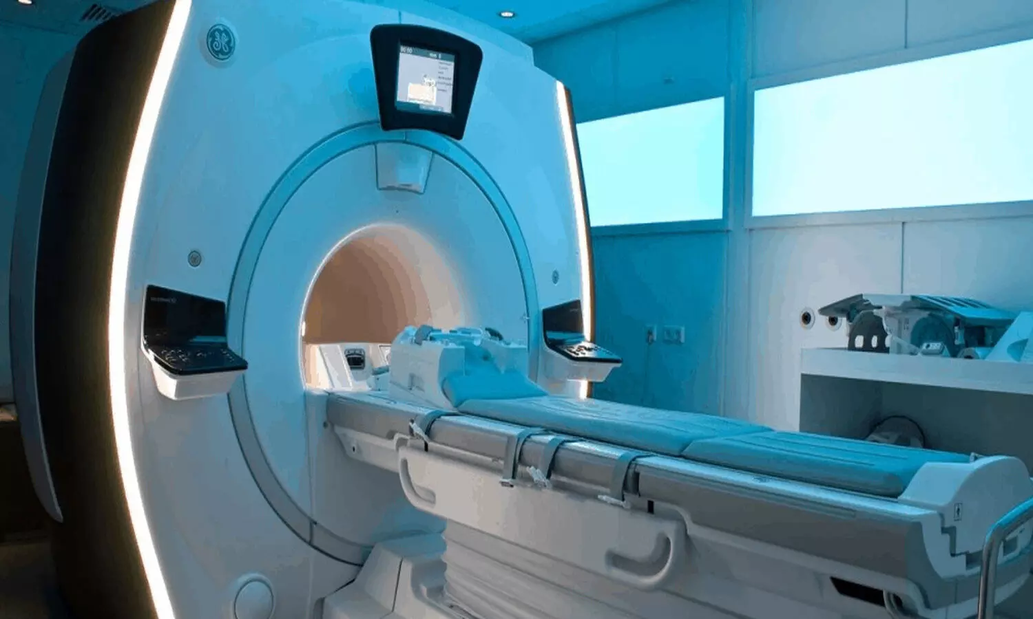 PET/MRI may detect lesions with  reduced radiation exposure compared to PET/CT