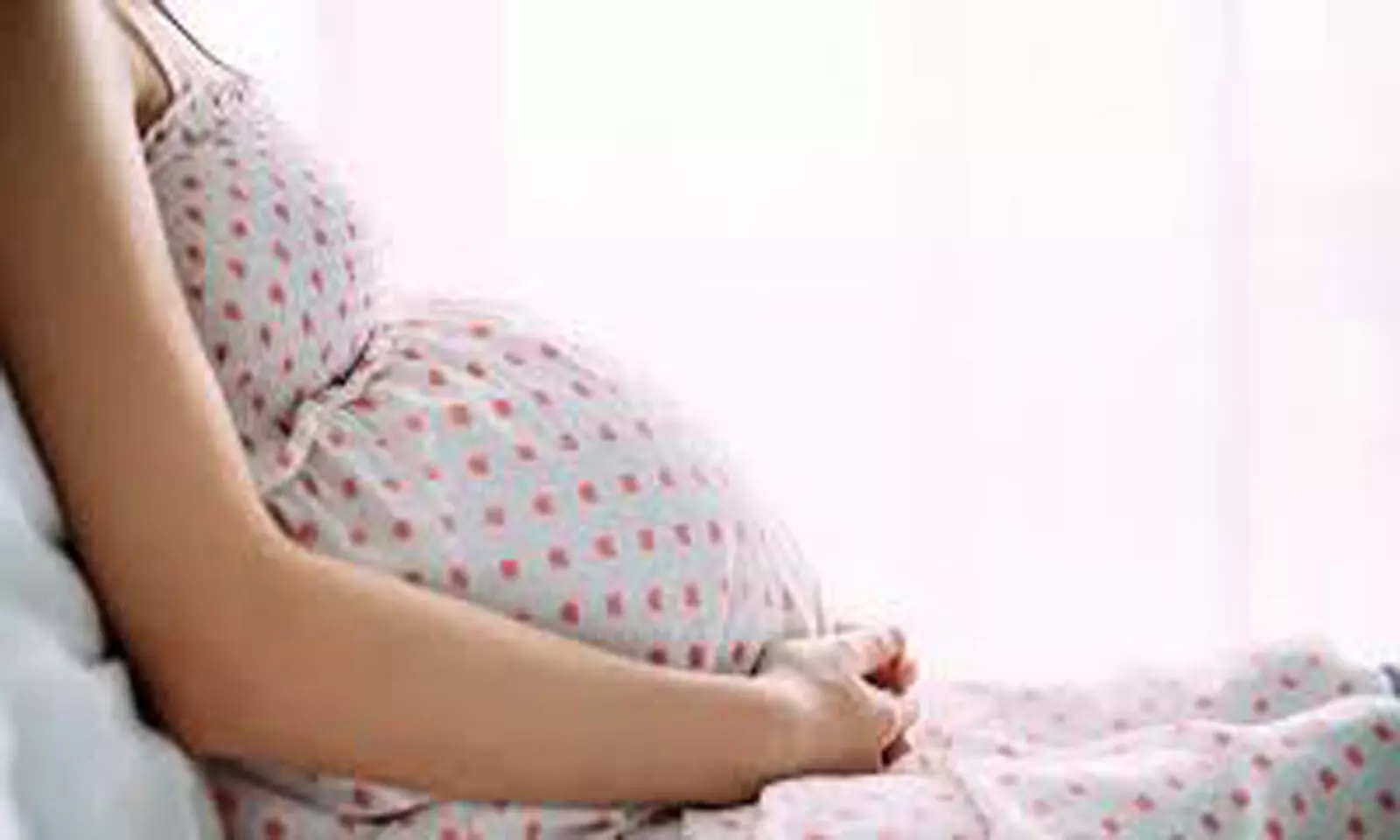 Pregnant women with COVID-19 more likely to need ICU care and  have preterm birth