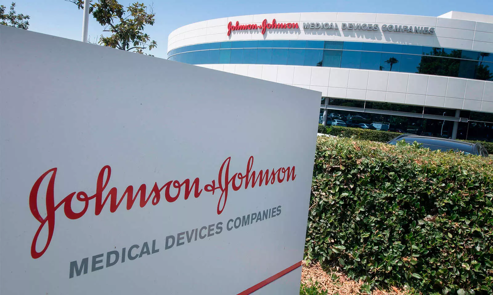 J&J unit proposes independent exam if it remains in bankruptcy