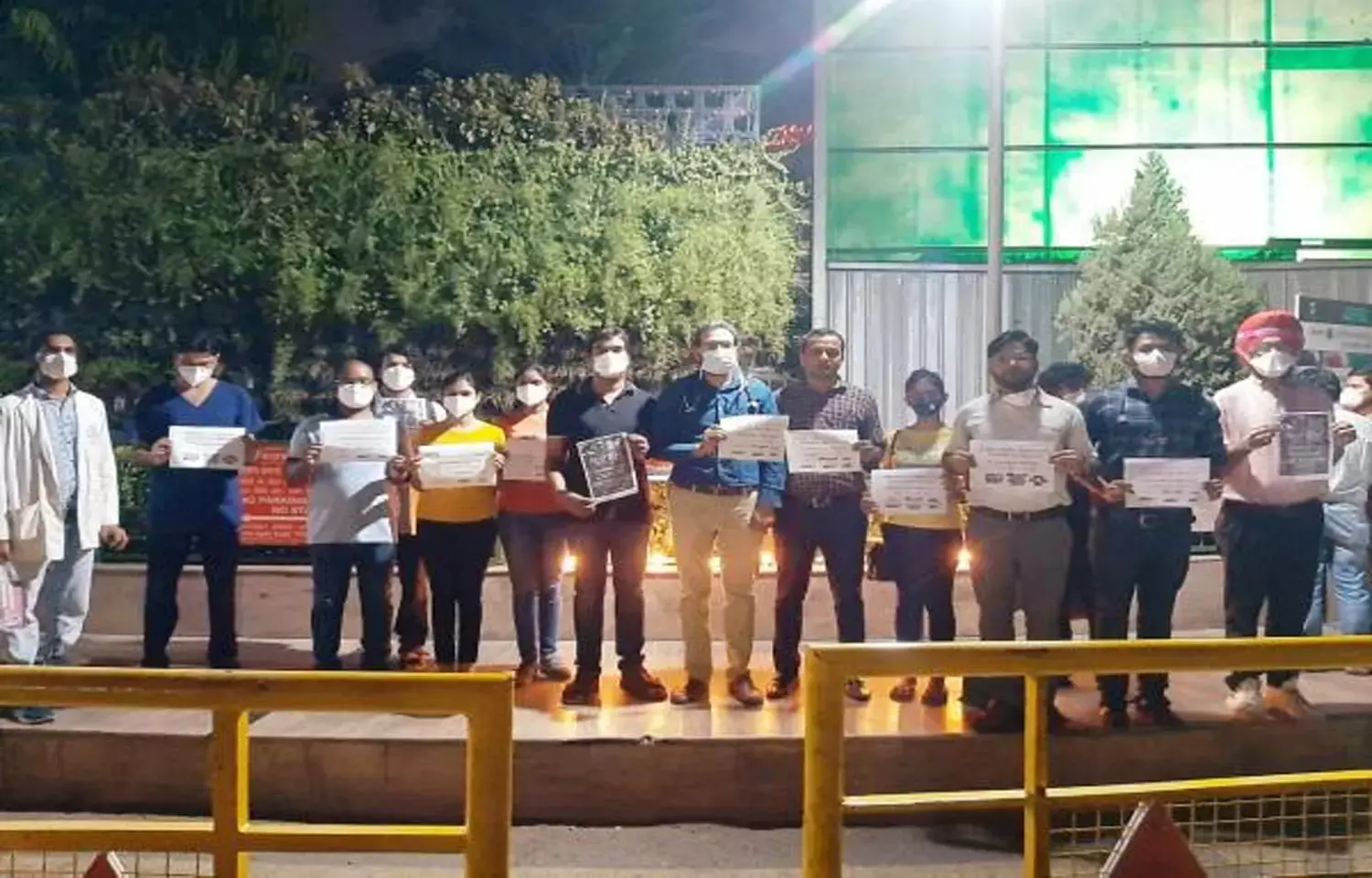 Hathras Case: AIIMS doctors take out candle march in Delhi