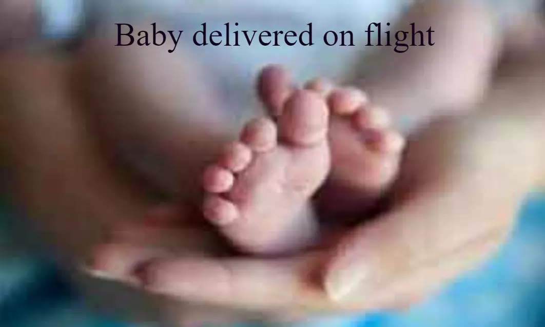 Gynecologist helps deliver baby mid-air