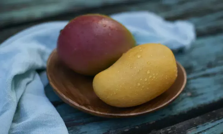 Snacking on mango may help manage blood sugar and inflammation: Study