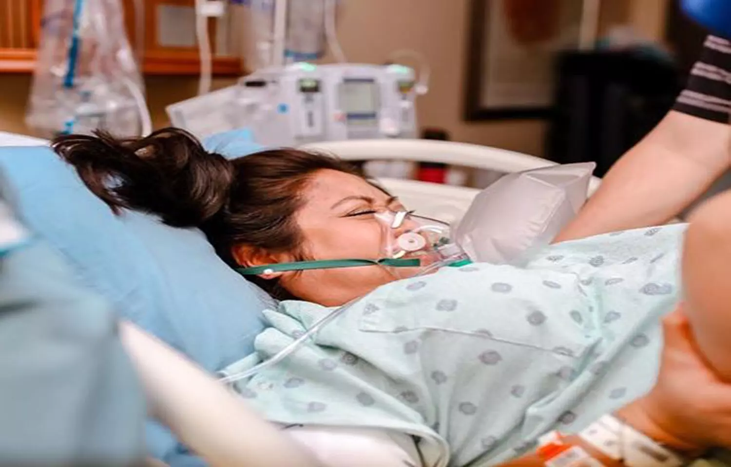 Supplemental oxygen to mothers during childbirth of no benefit to infants: JAMA