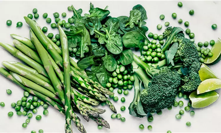 One cup of leafy green vegetables a day lowers risk of heart disease