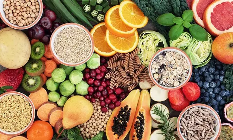 Carbohydrates and fibre from fruits, vegetables protects against Lung Cancer: Study