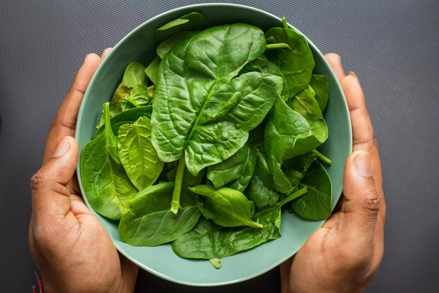 A cupful of leafy green vegetables daily may boost muscle function