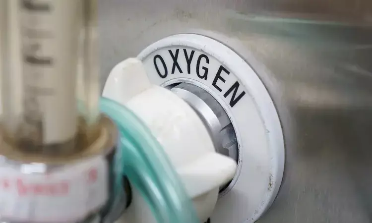 Acute Oxygen shortage in hospitals: Senior Delhi doctor breaks down on camera