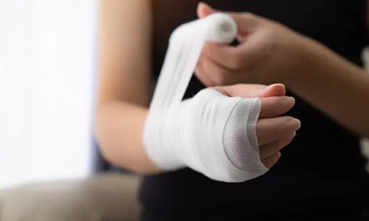 Torus fracture recovery similar between kids with bandage or immobilization: Lancet