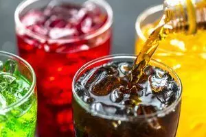 Low- and no-calorie sweetened beverages as good as water in maintaining body weight: JAMA