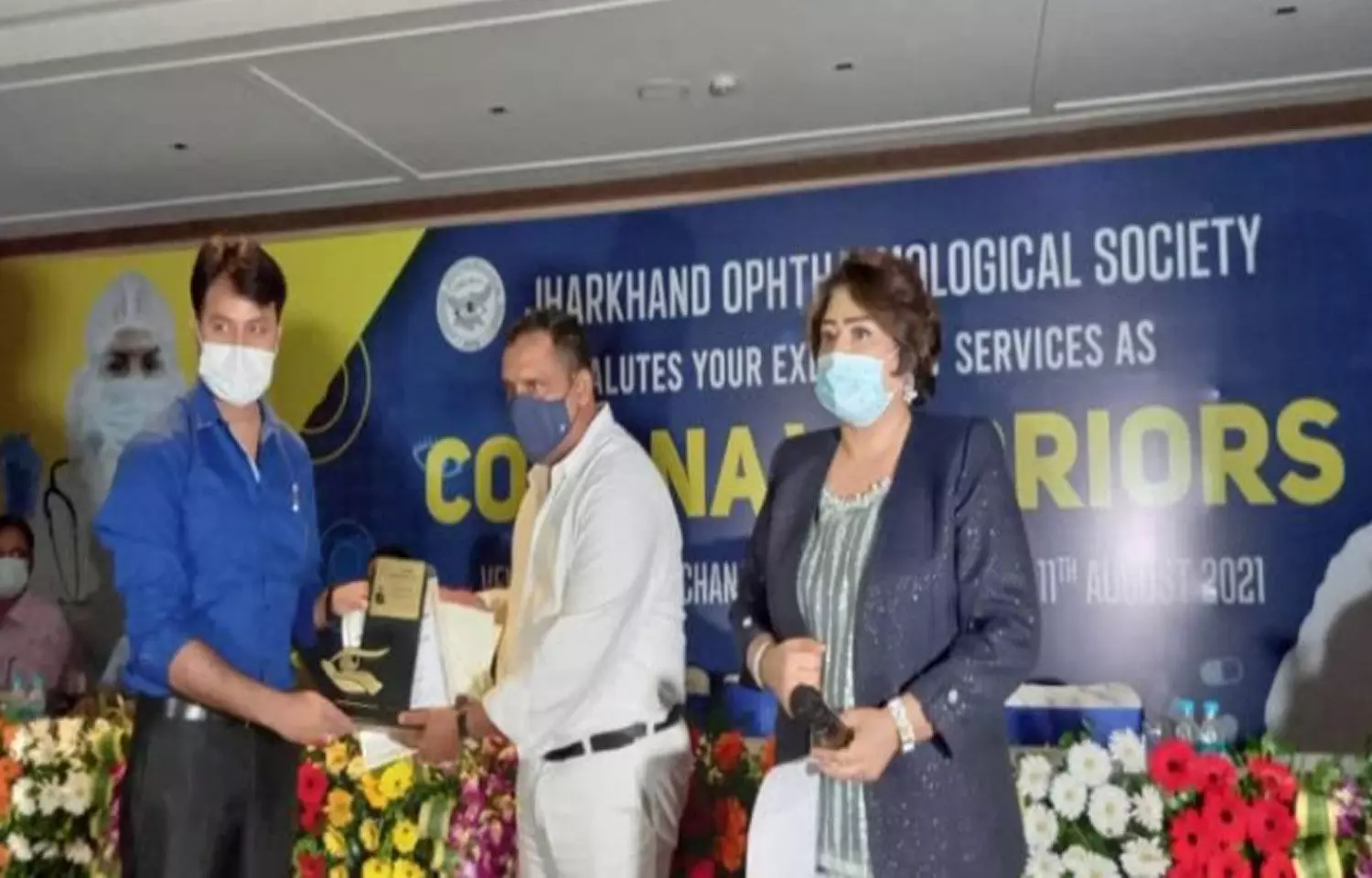 Jharkhand Health Minister felicitates 45 ophthalmologists for COVID service, confirms proposal of Medical Protection Act