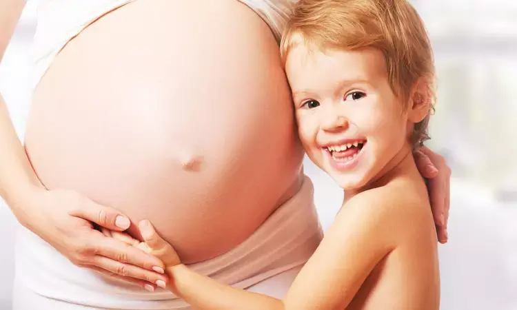 Low levels of vitamin D in pregnant mothers associated with caries in children: Study