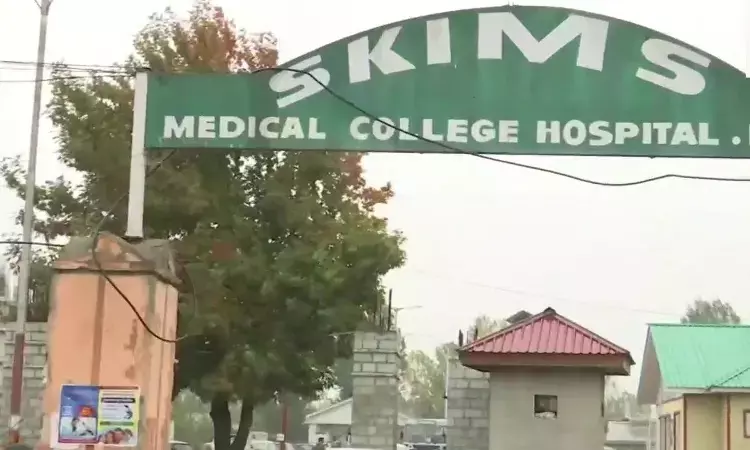 Open fire at SKIMS Hospital security forces in Srinagar