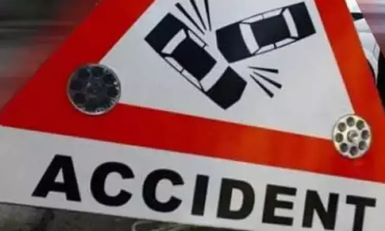 2 MBBS students killed, 2 critically injured in road mishap