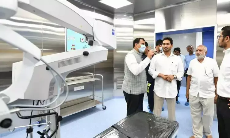 Andhra CM inaugurates 150 bedded eye hospital