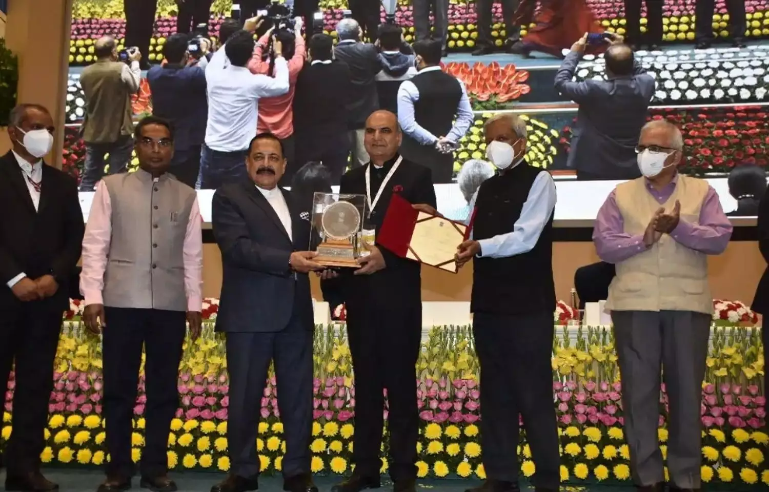 IHBAS Director Dr. R K Dhamija conferred national award in science & technology