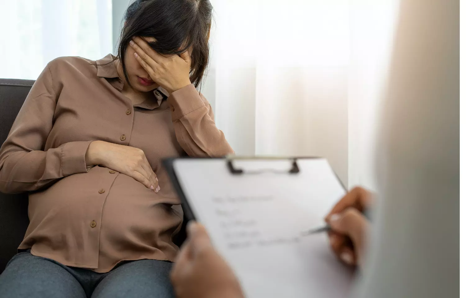 Anxiety during pregnancy linked to premature birth: Study
