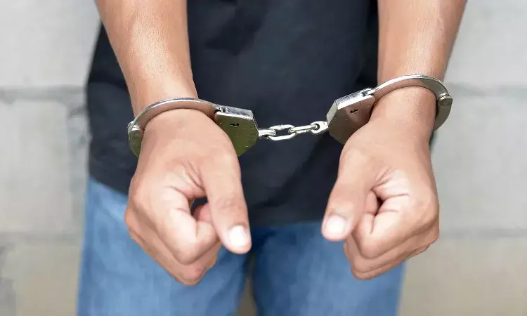Nagpur: Two men allegedly broke into doctors bungalow, one nabbed