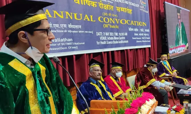 SCTIMST holds Annual convocation of 38th batch, 168 medicos receive degrees