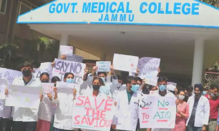 Govt proposes pooling J-K PG Medical Seats In All India Quota, Doctors Stage Protest