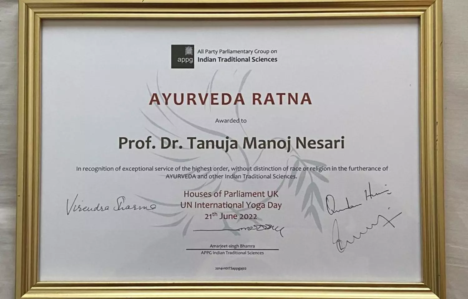 All India Institute of Ayurvedas Director Dr Tanuja Nesari conferred Ayurveda Ratna Award from UK Parliament