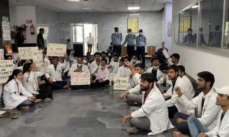 AIIMS first year paramedical student dies due to alleged medical negligence, students protest against Administration