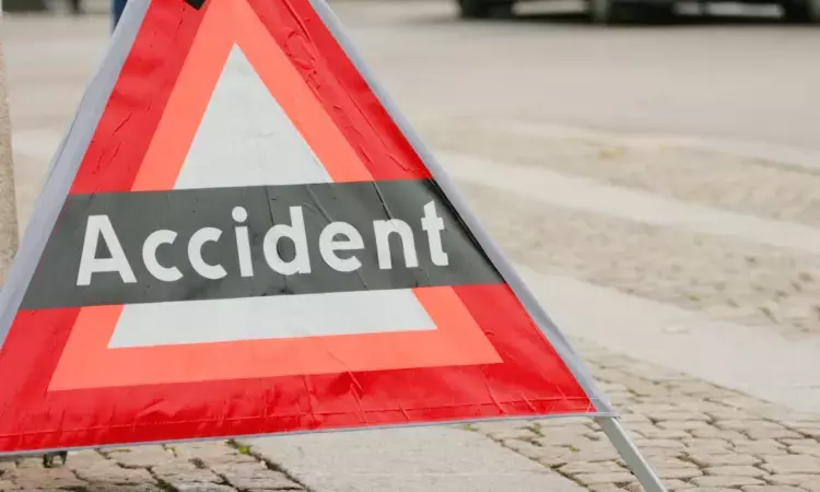 Srinagar Medical College Assistant Professor dies in car accident