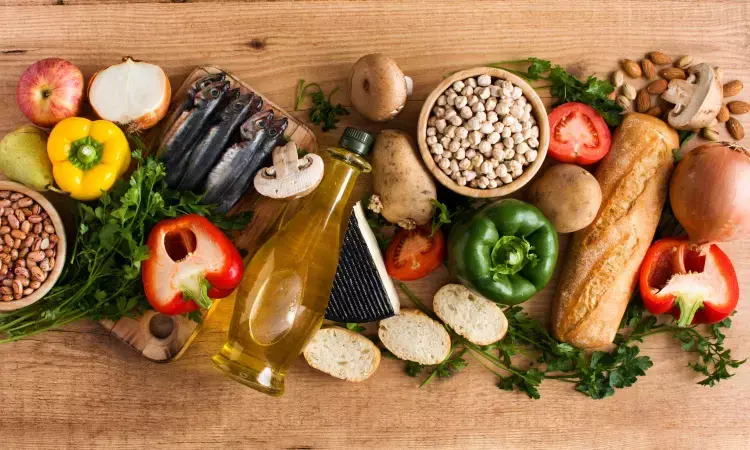 Green Mediterranean diet reduces more visceral fat vs Mediterranean and healthy diets