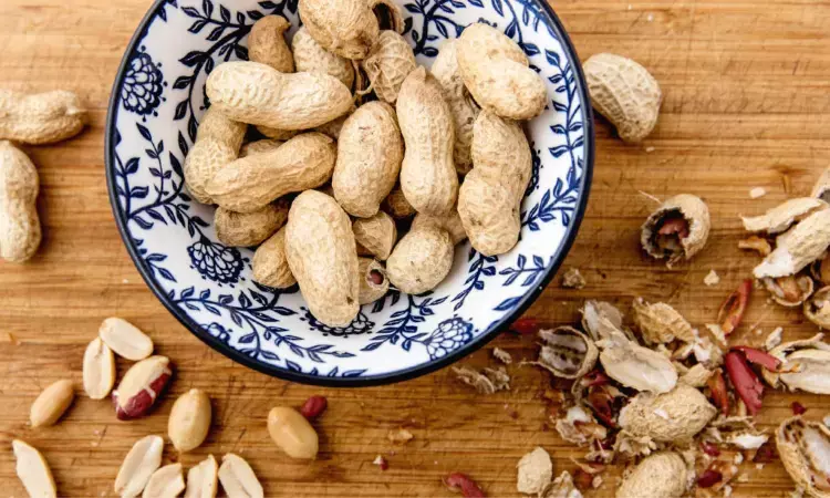Is there any association between atopic dermatitis severity and peanut sensitivity? Study sheds light