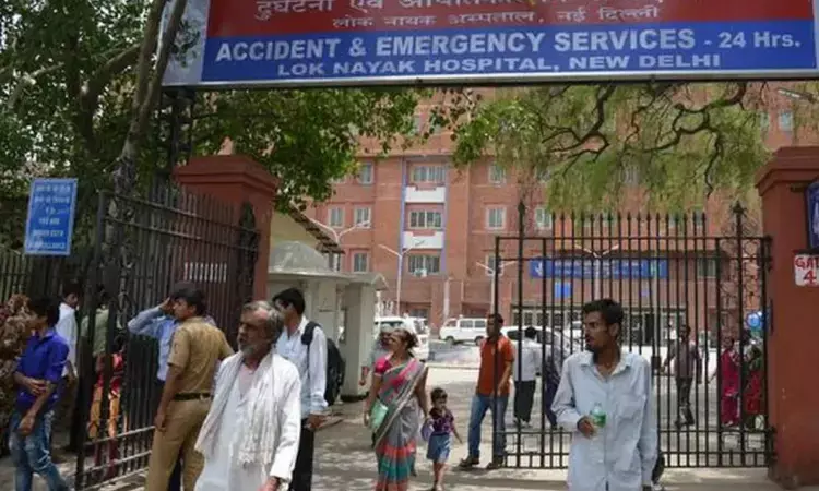 Delhi Health Minister visits LNJP Hospital, takes stock of Covid preparedness
