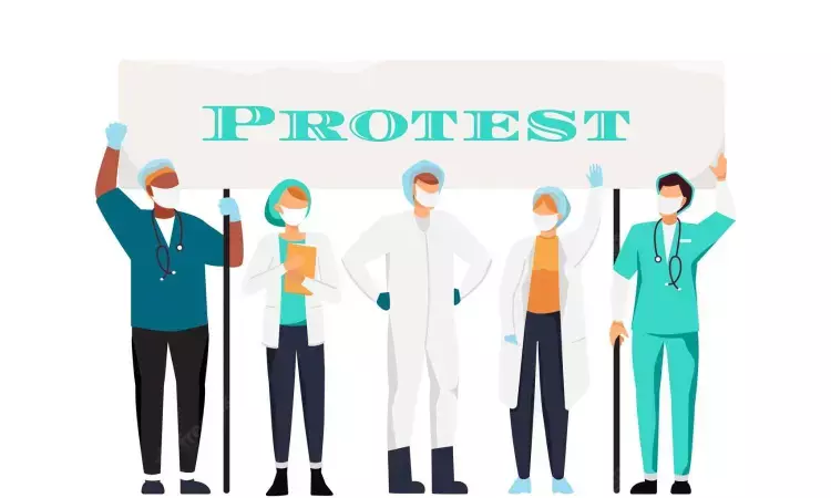 Pune: 35000 Contractual doctors under NHM stage protest demanding permanent post