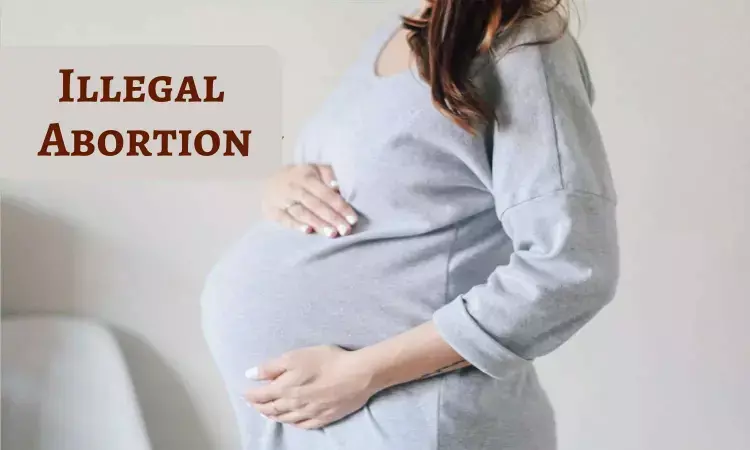 Aurangabad doctor couple booked for illegal abortion, absconding