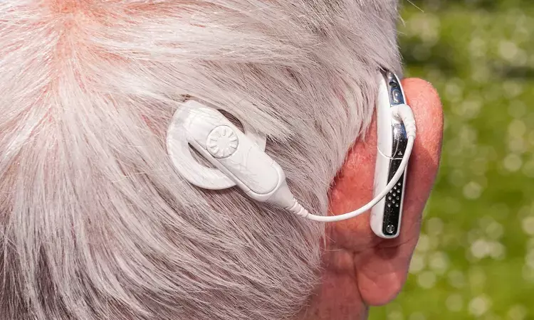 Cochlear Implantation improves cognitive function among elderly with severe hearing loss