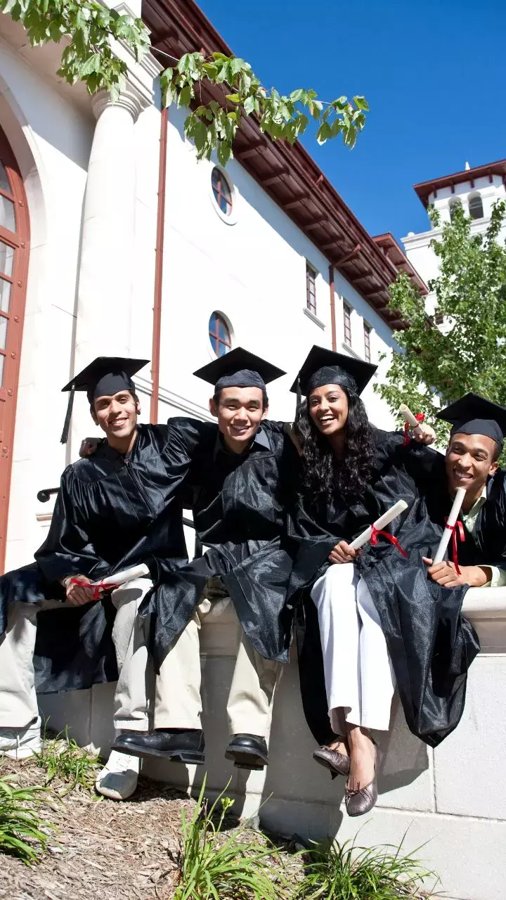 Top 10 Medical Colleges In India