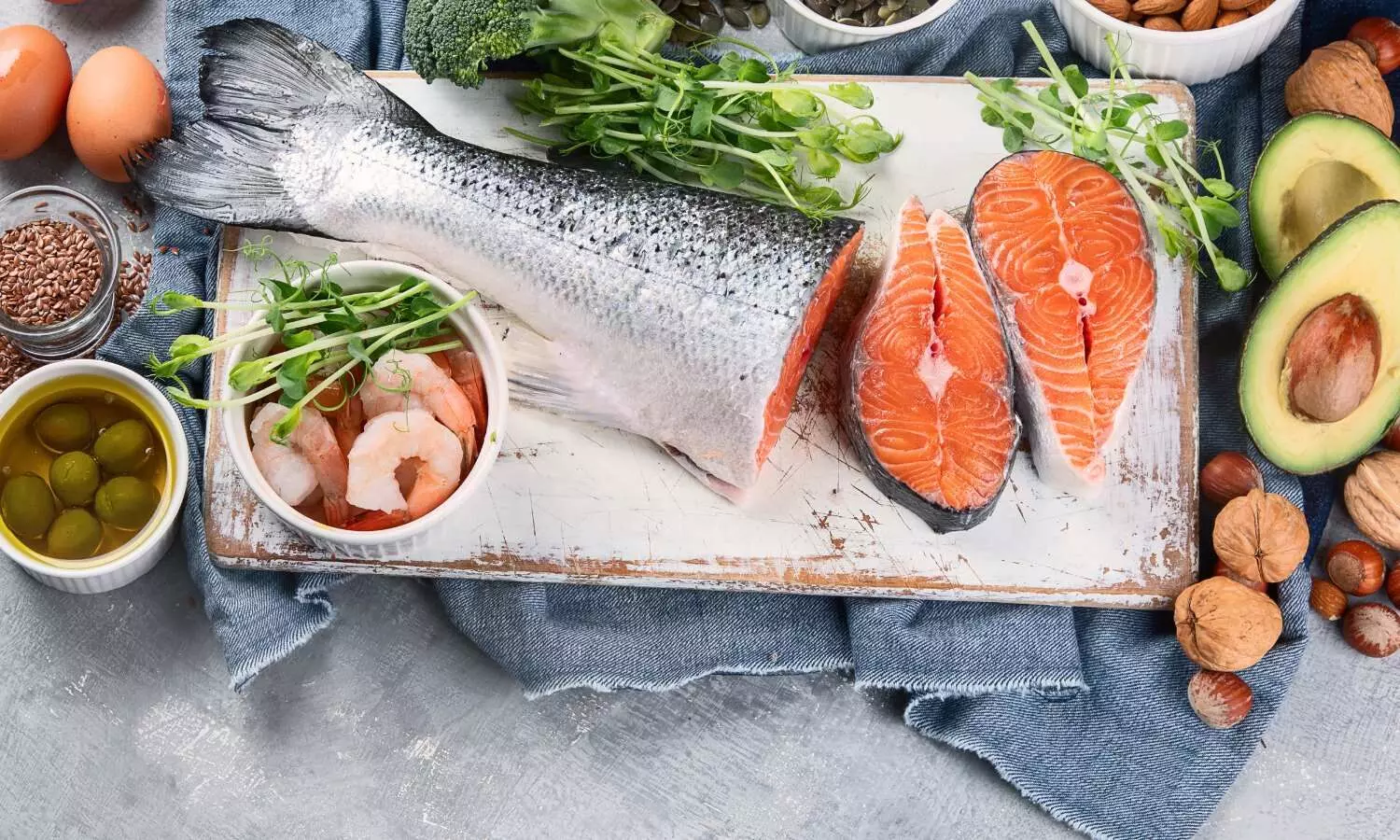 Consumption of fatty fish reduces lipophilic index and improves  cardiovascular health