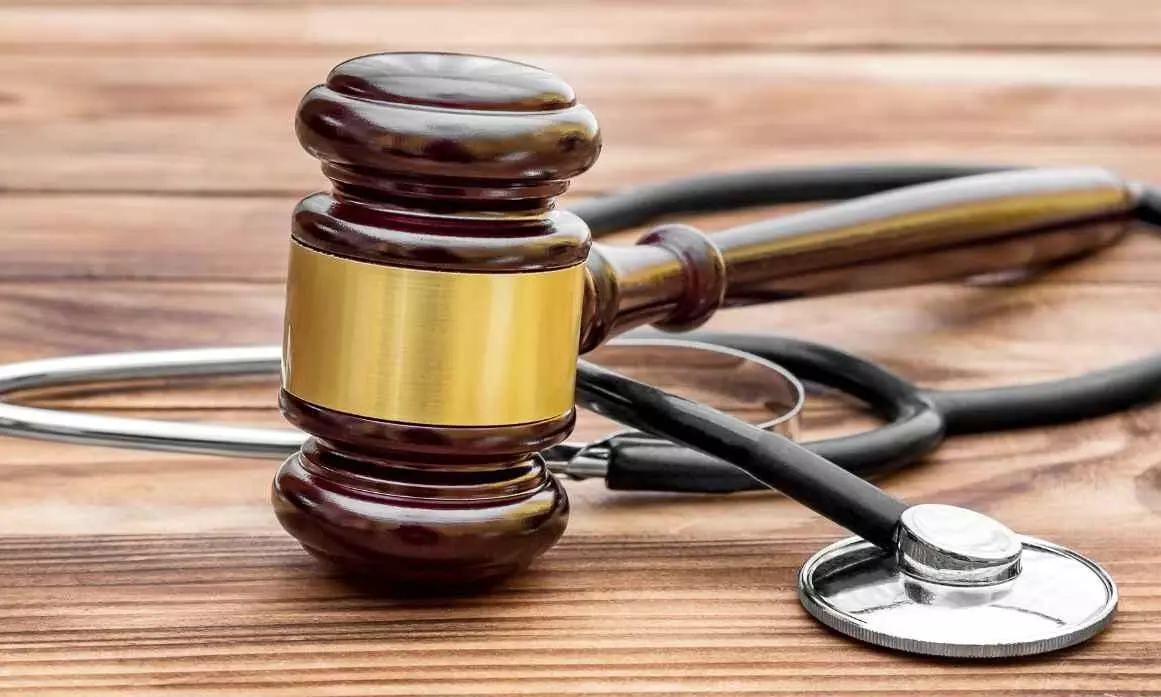 Patient persuaded to opt for Titanium implant instead of steel implant: Fine of Rs 80 lakh slapped on orthopaedic doctor, hospital