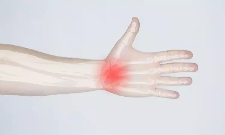 Simple and comprehensive score may identify individuals at low and high risk of inflammatory arthritis.