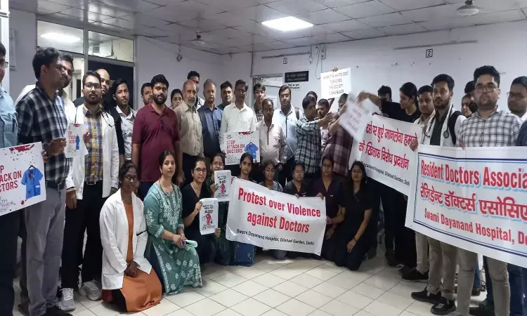 Virodh Divas: Delhi Doctors hold Black Badge Protest on violence against doctors