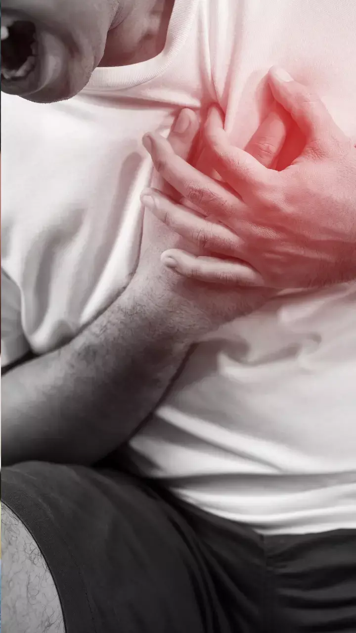 7 Unexpected Symptoms Of  Winter Heart Disease