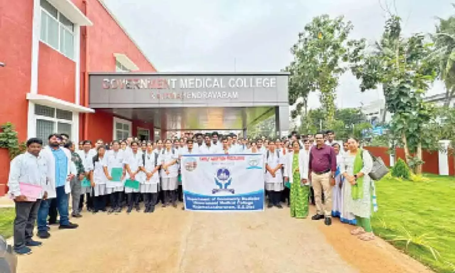 150 MBBS medicos of Rajamahendravaram GMC adopt 750 families as part of Family Adoption Program