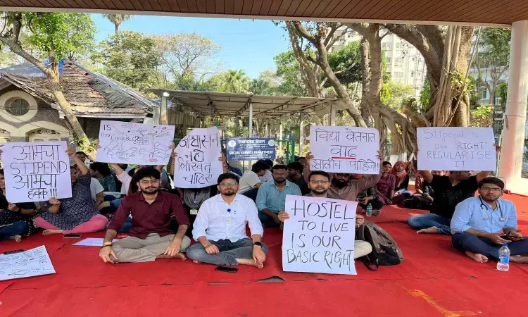 Verbal talks fail: Maharashtra resident doctors continue indefinite strike