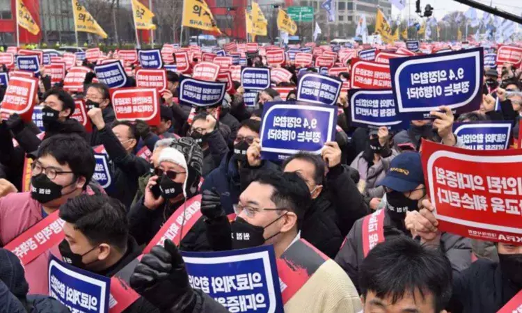 South Korea begins process to suspend licenses of 5000 Junior Doctors