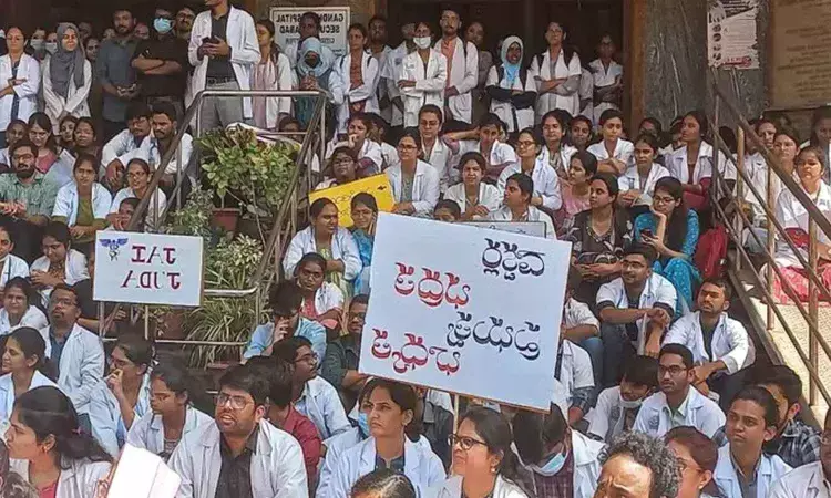 Telangana Junior Doctors temporarily suspend strike, Govt releases GO on demands