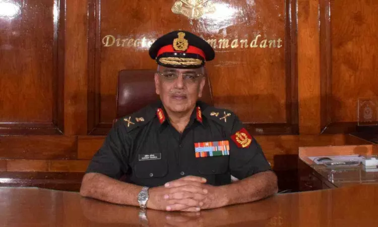 Lt Gen Sandeep Thareja takes charge as Director of AFMC Pune