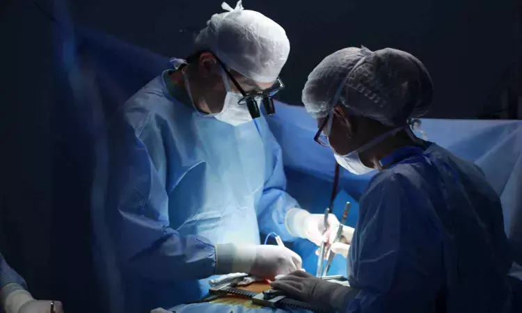 Women more likely than men to die after heart surgery complications, suggests JAMA study