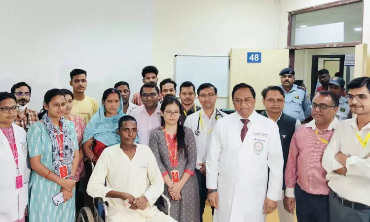 Subhakant Sahu with the doctors team of AIIMS Bhubaneswar