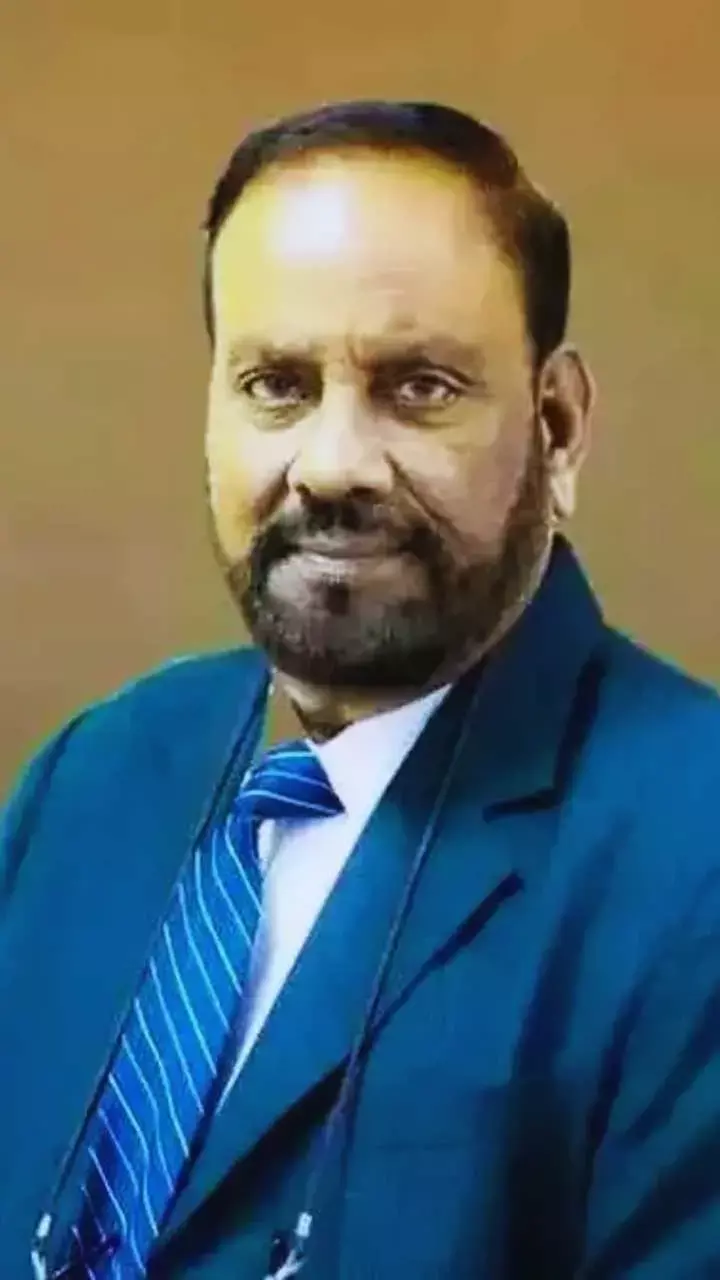 How this Pharma Company Owner became Hyderabads Richest Man: The Inspiring Story of Dr Murali Krishna Prasad Divi